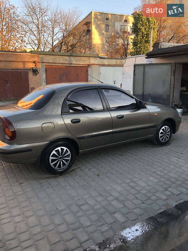 Седан ЗАЗ Lanos 2011 в Тернополе