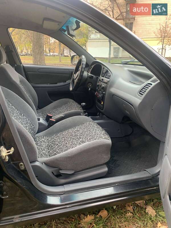 Седан ЗАЗ Lanos 2011 в Києві