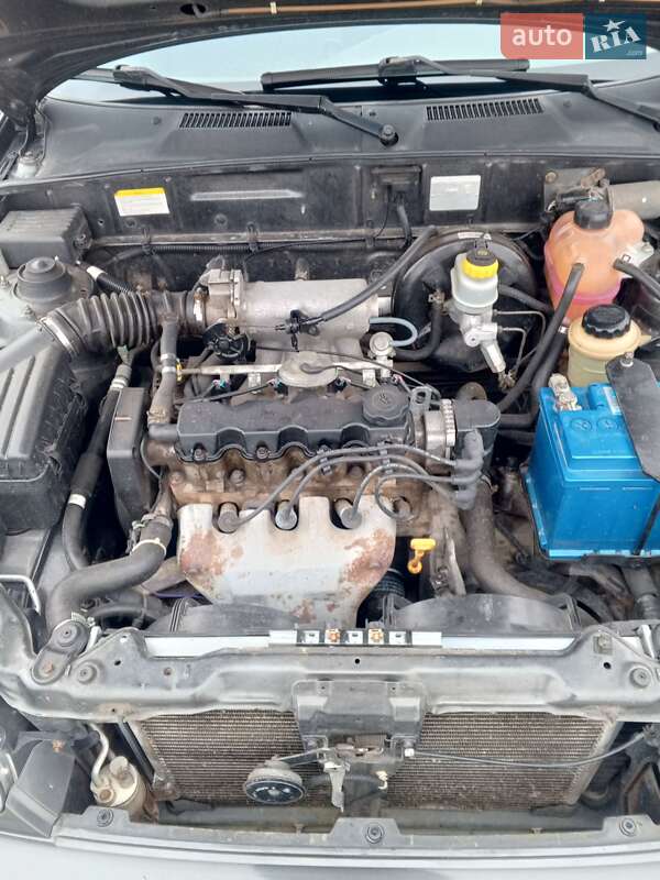 Седан ЗАЗ Lanos 2011 в Чернігові