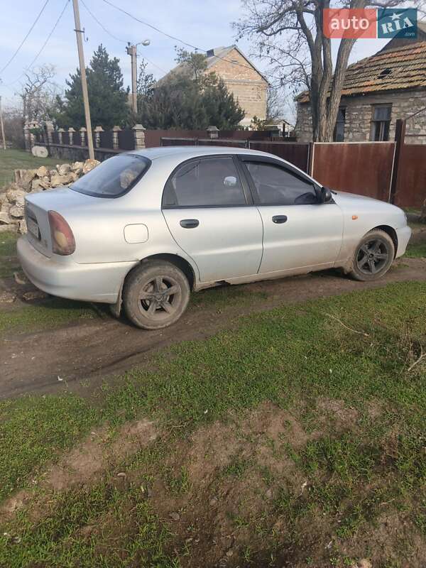 Седан ЗАЗ Lanos 2011 в Николаеве