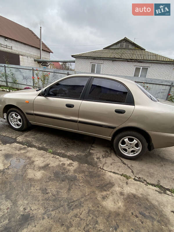 Седан ЗАЗ Lanos 2008 в Березане