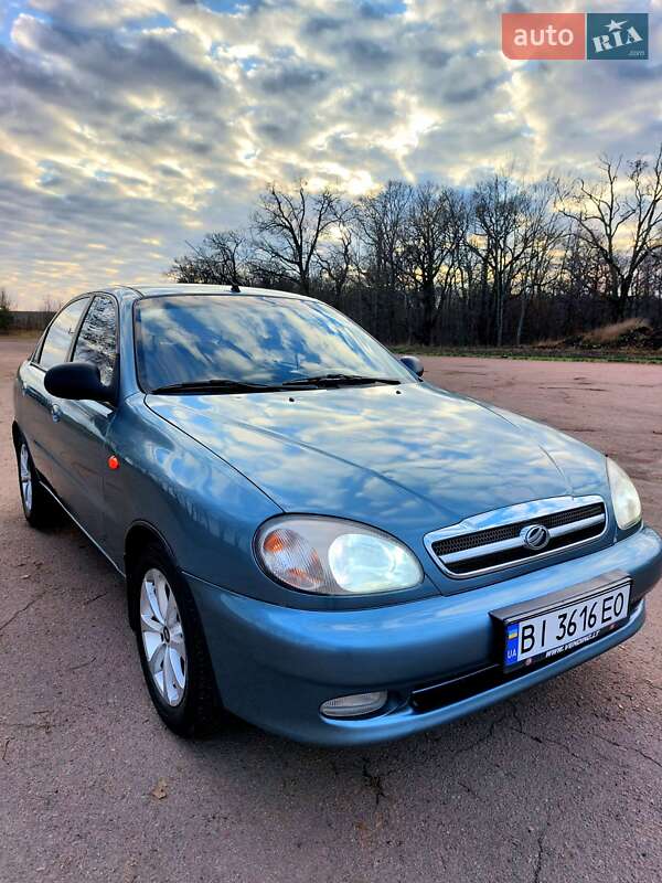 Седан ЗАЗ Lanos 2011 в Тростянце