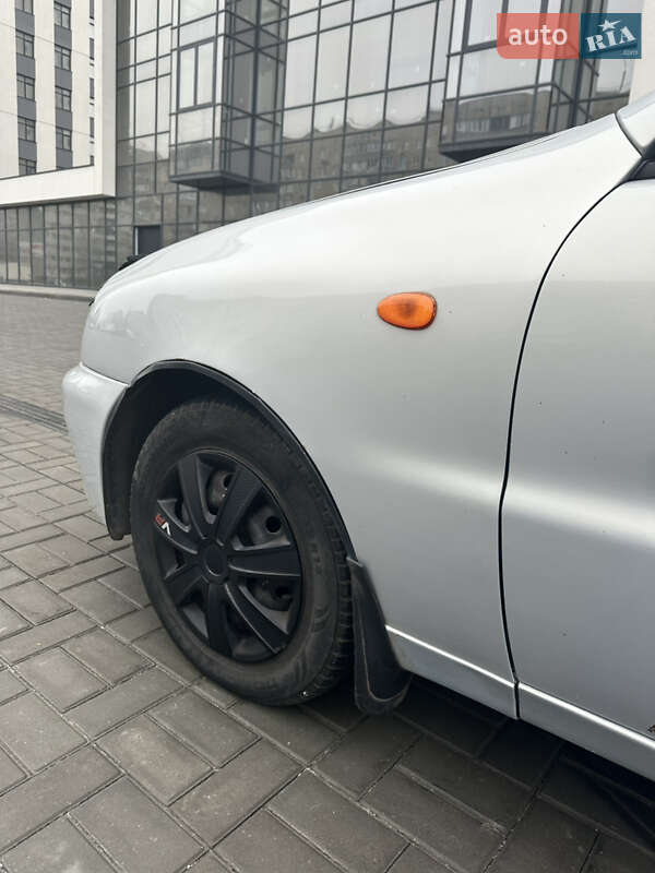 Седан ЗАЗ Lanos 2010 в Днепре