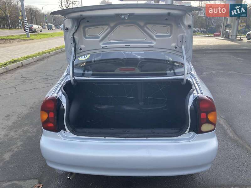 Седан ЗАЗ Lanos 2013 в Николаеве