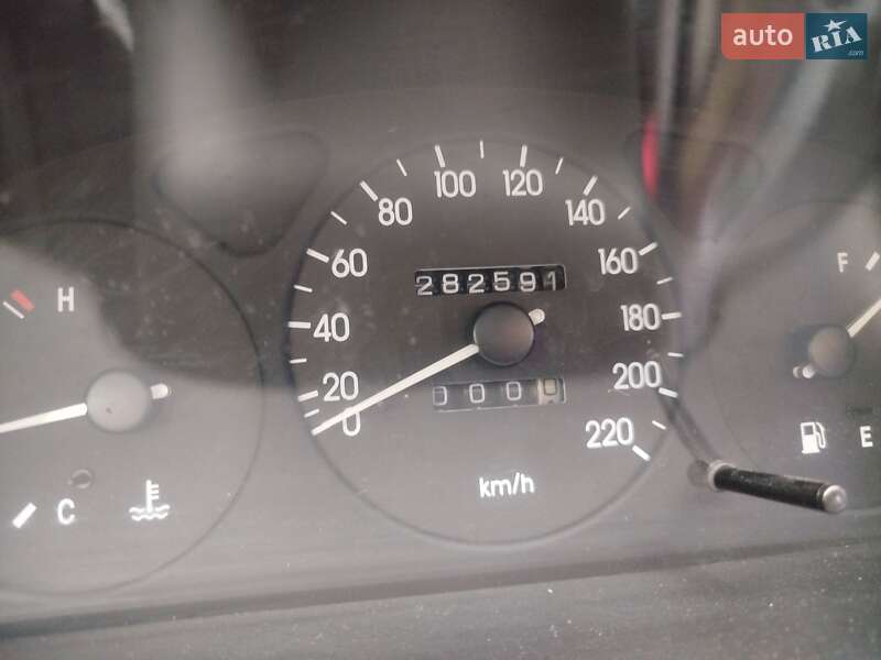 Седан ЗАЗ Lanos 2011 в Тячеве