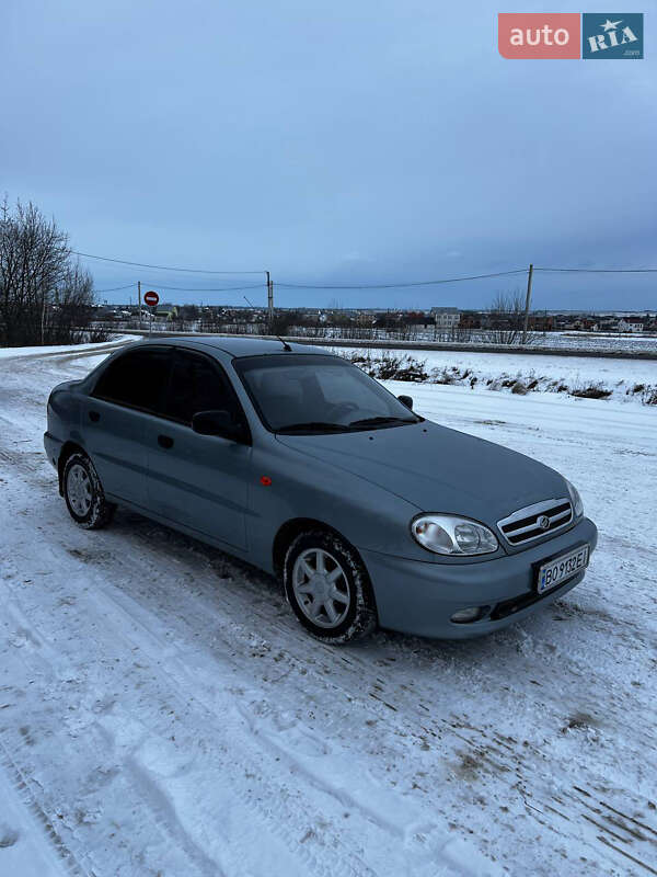 Седан ЗАЗ Lanos 2011 в Копычинце