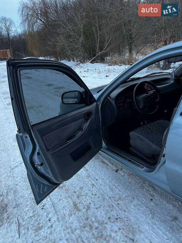 Седан ЗАЗ Lanos 2011 в Копычинце