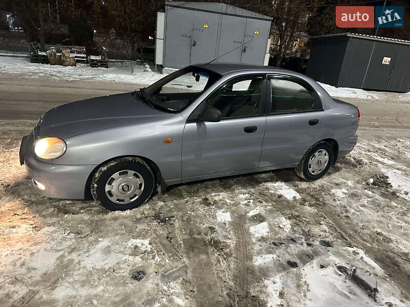 Седан ЗАЗ Lanos 2010 в Киеве