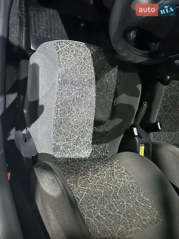 Седан ЗАЗ Lanos 2010 в Киеве