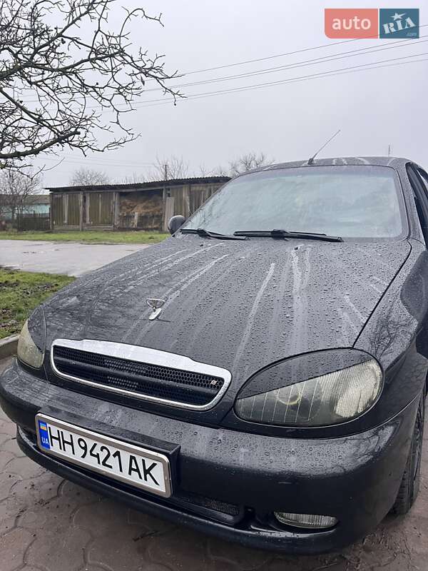 Седан ЗАЗ Lanos 2010 в Николаеве