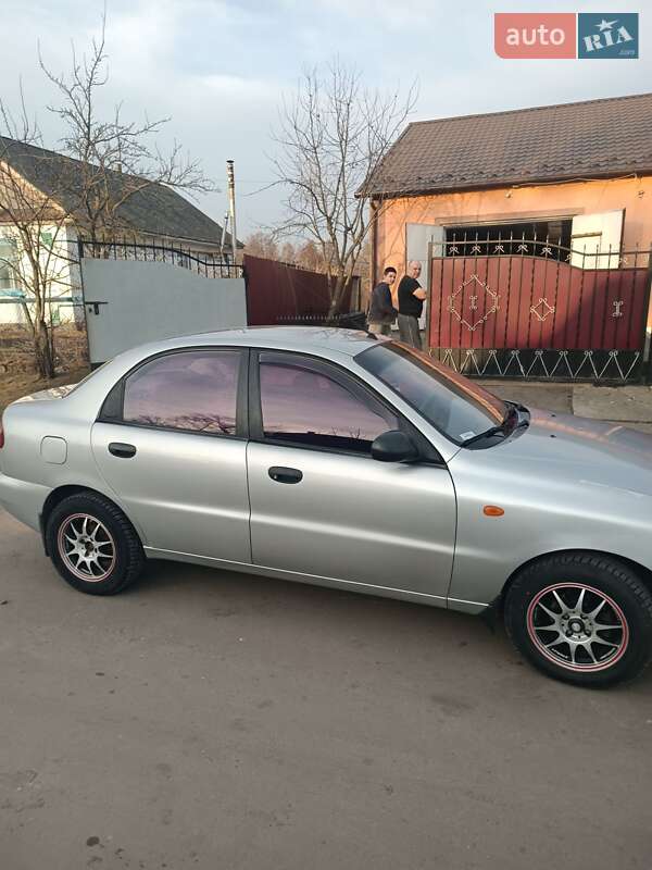 Седан ЗАЗ Lanos 2005 в Волочиске