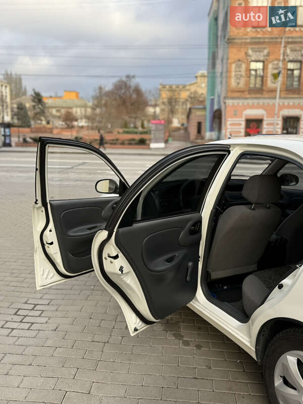 Седан ЗАЗ Lanos 2008 в Запорожье