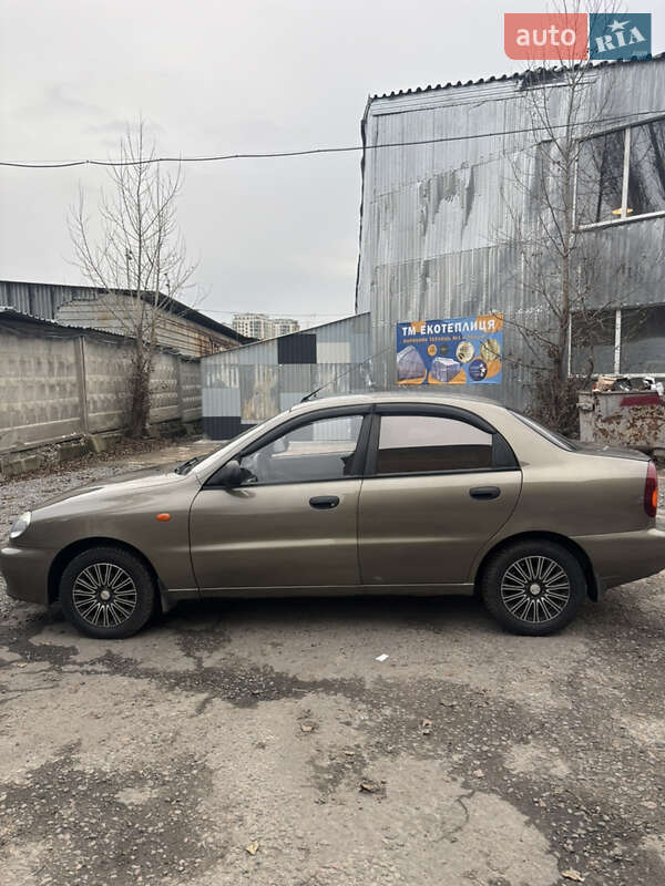 Седан ЗАЗ Lanos 2011 в Киеве