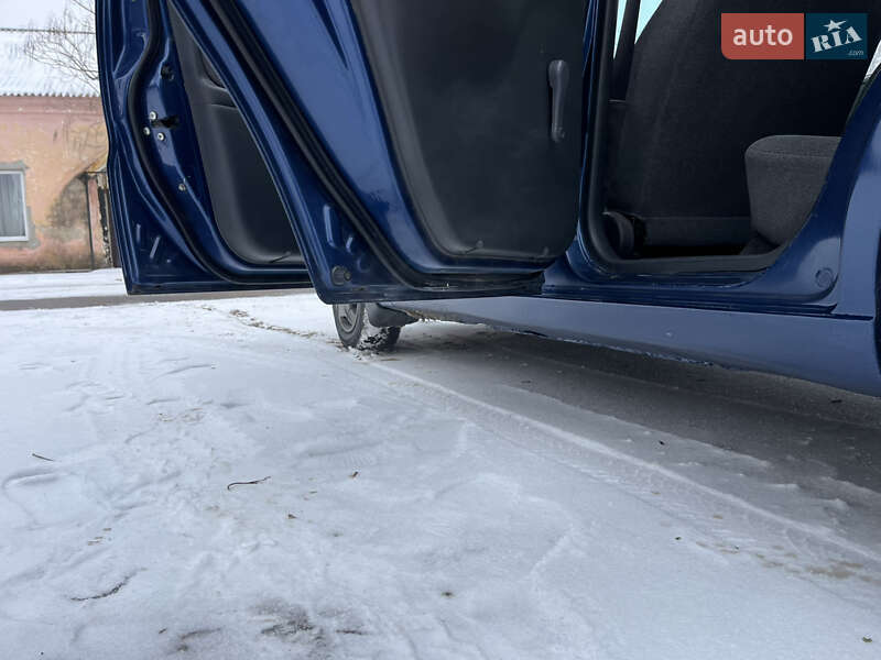 Седан ЗАЗ Lanos 2010 в Одессе