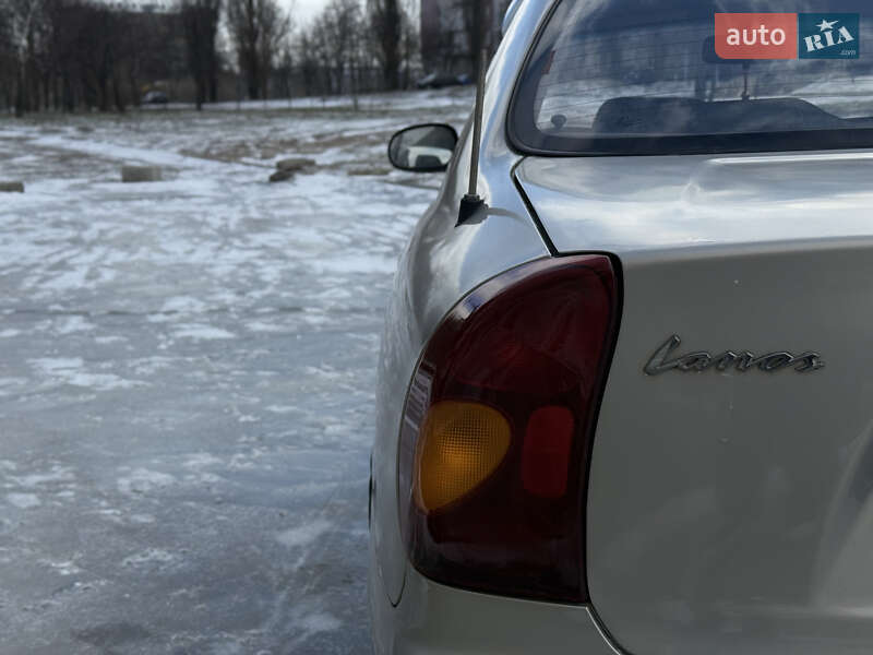 Седан ЗАЗ Lanos 2009 в Днепре