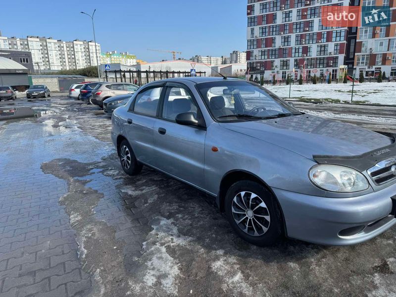 Седан ЗАЗ Lanos 2010 в Киеве