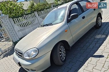 Седан ЗАЗ Lanos 2010 в Черновцах