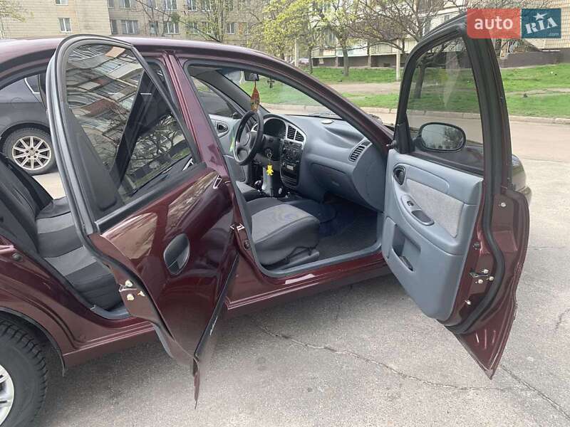 Седан ЗАЗ Sens 2011 в Києві