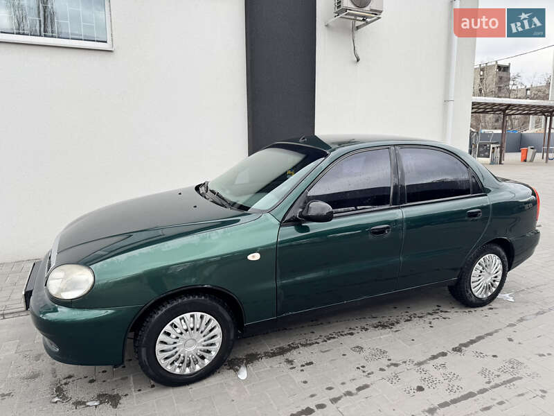 Седан ЗАЗ Sens 2013 в Павлиші