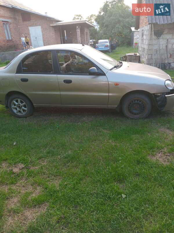 Седан ЗАЗ Sens 2011 в Радехове