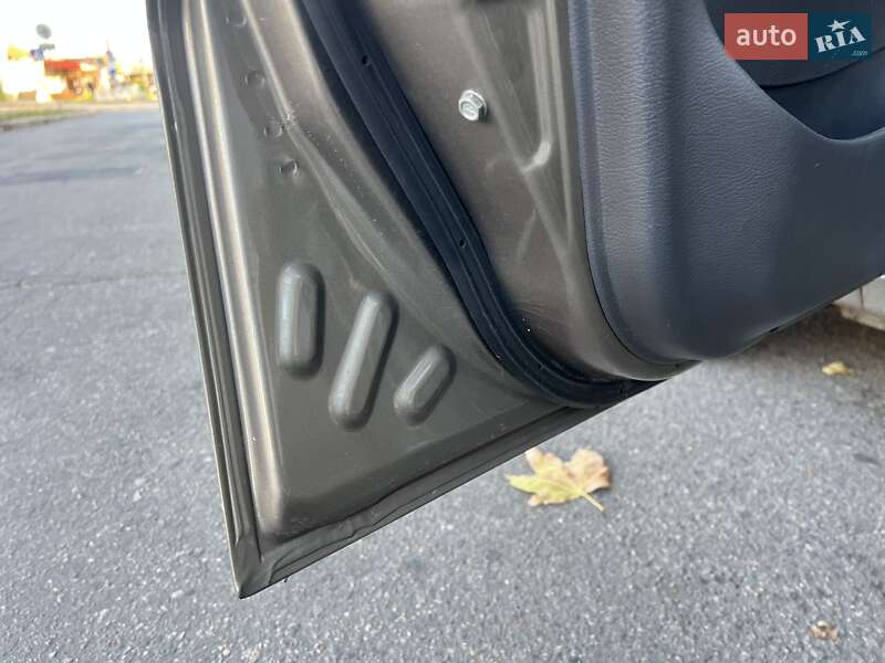 Седан ЗАЗ Sens 2012 в Николаеве