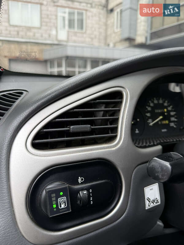 Седан ЗАЗ Sens 2009 в Киеве