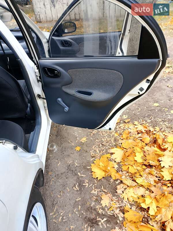 Седан ЗАЗ Sens 2007 в Дніпрі