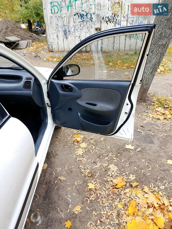 Седан ЗАЗ Sens 2007 в Дніпрі