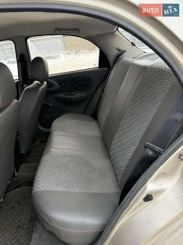 Седан ЗАЗ Sens 2007 в Киеве