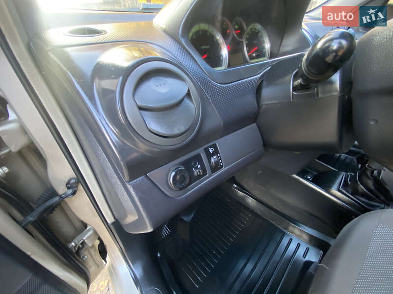 Седан ЗАЗ Vida 2013 в Краснограді