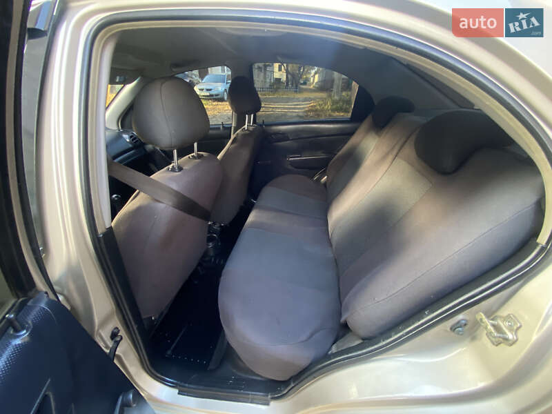 Седан ЗАЗ Vida 2013 в Краснограді