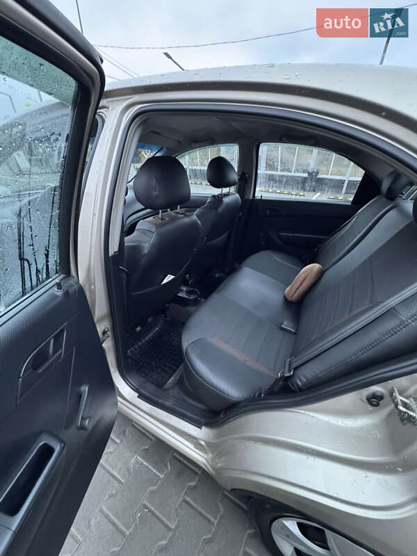 Седан ЗАЗ Vida 2012 в Софіївській Борщагівці