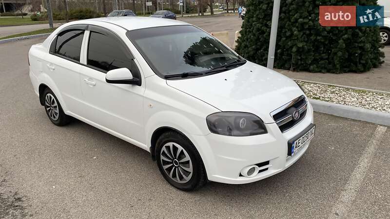 Седан ЗАЗ Vida 2013 в Днепре