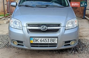 Седан ЗАЗ Vida 2013 в Вараші