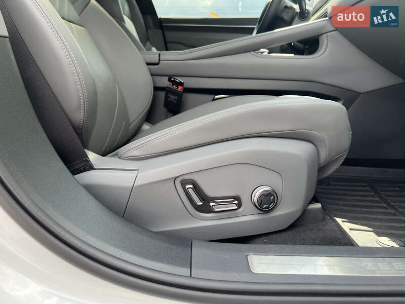 Внедорожник / Кроссовер Zeekr 001 2024 в Киеве