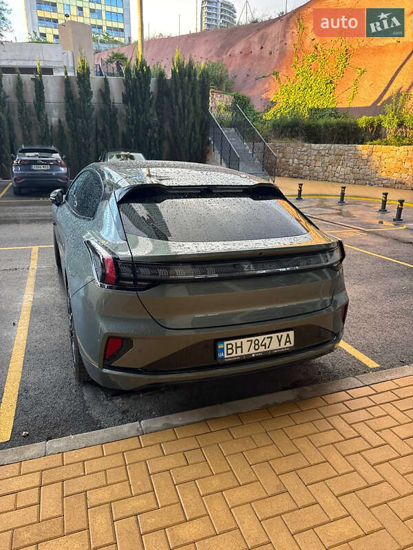 Внедорожник / Кроссовер Zeekr 001 2024 в Киеве