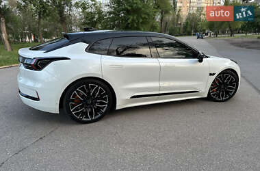 Внедорожник / Кроссовер Zeekr 001 2023 в 