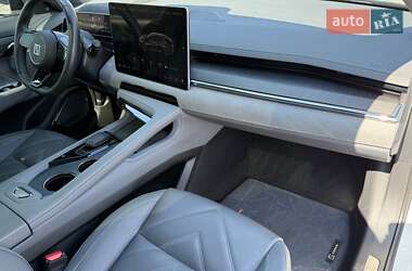 Внедорожник / Кроссовер Zeekr 001 2024 в 