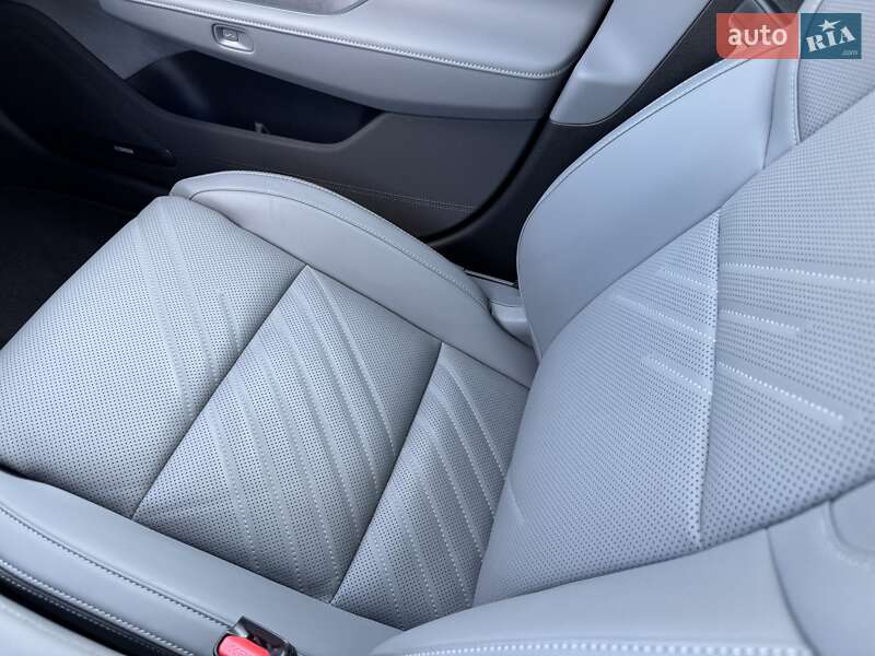 Позашляховик / Кросовер Zeekr 001 2024 в Києві