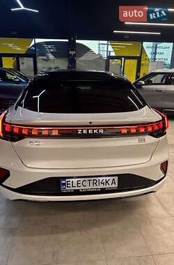 Внедорожник / Кроссовер Zeekr 001 2025 в 