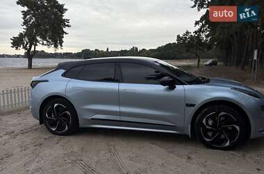 Внедорожник / Кроссовер Zeekr 001 2022 в 