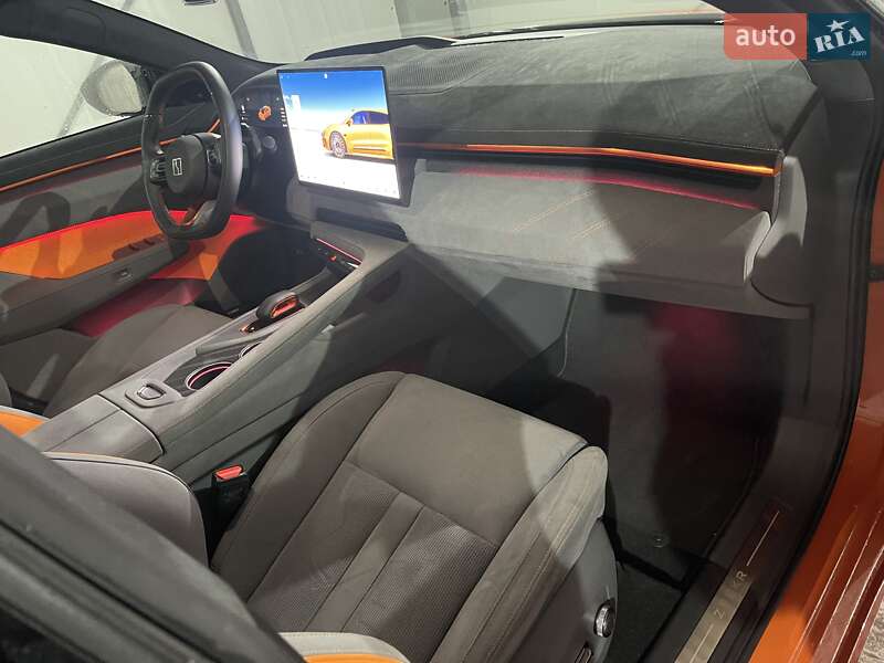 Позашляховик / Кросовер Zeekr 001 2024 в Кролевці