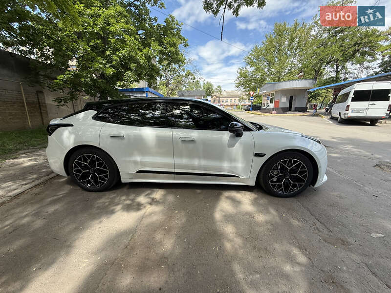 Внедорожник / Кроссовер Zeekr 001 2024 в Николаеве