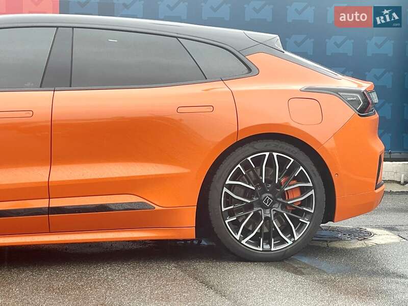 Внедорожник / Кроссовер Zeekr 001 2024 в Киеве