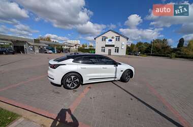 Внедорожник / Кроссовер Zeekr 001 2024 в 
