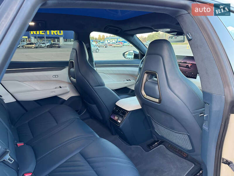 Позашляховик / Кросовер Zeekr 001 2024 в Львові