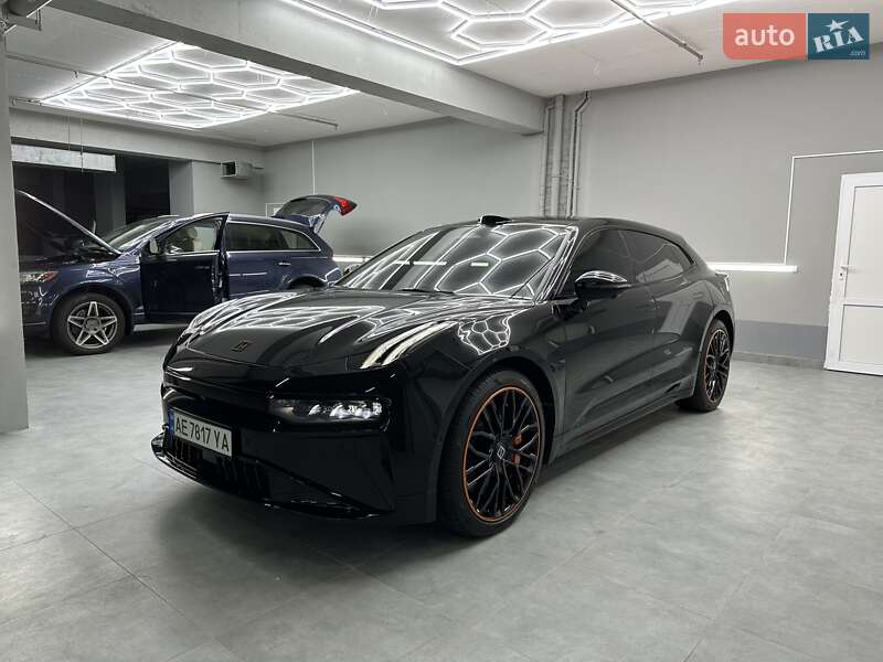 Позашляховик / Кросовер Zeekr 001 2024 в Дніпрі