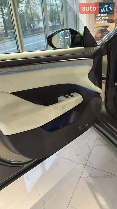 Внедорожник / Кроссовер Zeekr 001 2024 в Киеве