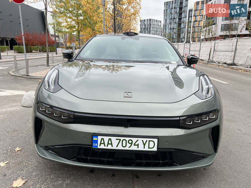 Позашляховик / Кросовер Zeekr 001 2024 в Києві