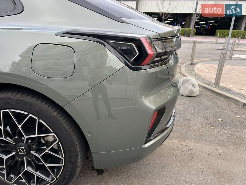 Позашляховик / Кросовер Zeekr 001 2024 в Києві